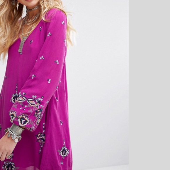 ❗️Last One ❗️ People Embroidery mini dress. NWT - Picture 2 of 4